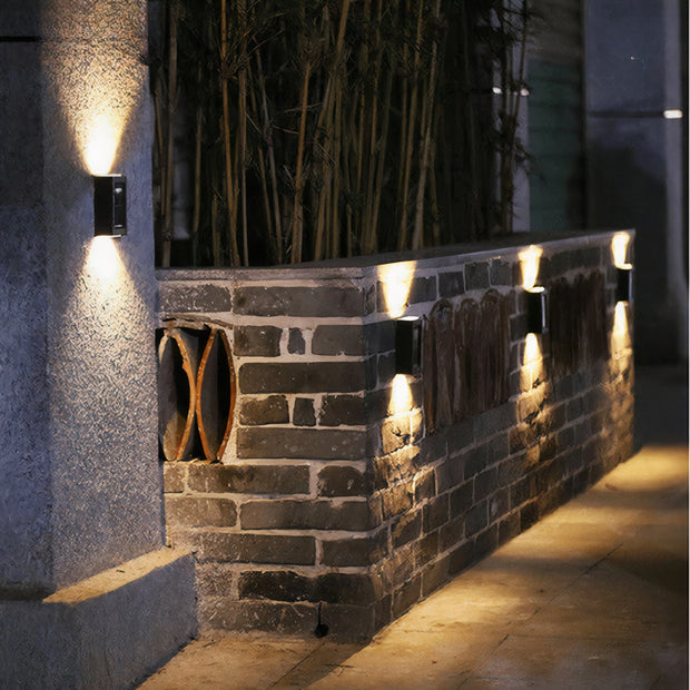 Solinaire™ | Solar Wandleuchte für Einfahrt & Garten